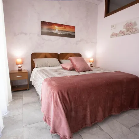 Etna Sea House Bed and Breakfast