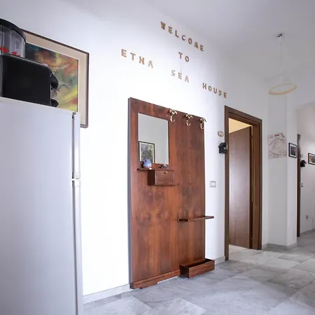 Etna Sea House Bed and Breakfast Κατάνια