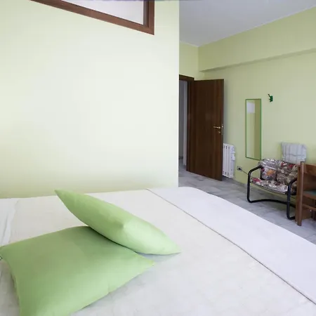 Etna Sea House 4* Κατάνια