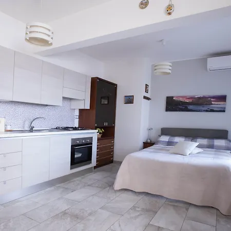 Bed and Breakfast Etna Sea House 4*